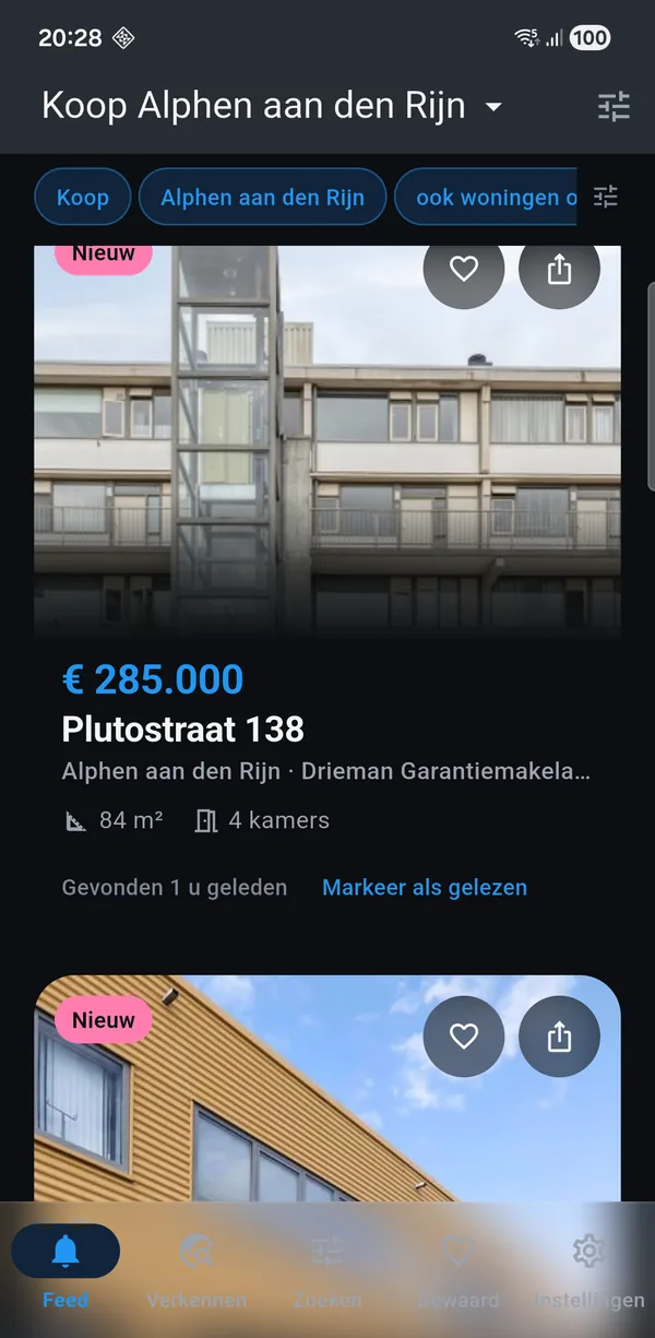 The app showing a for-sale search for Alphen aan den Rijn: new homes with
asking price, floor area and the number of rooms.